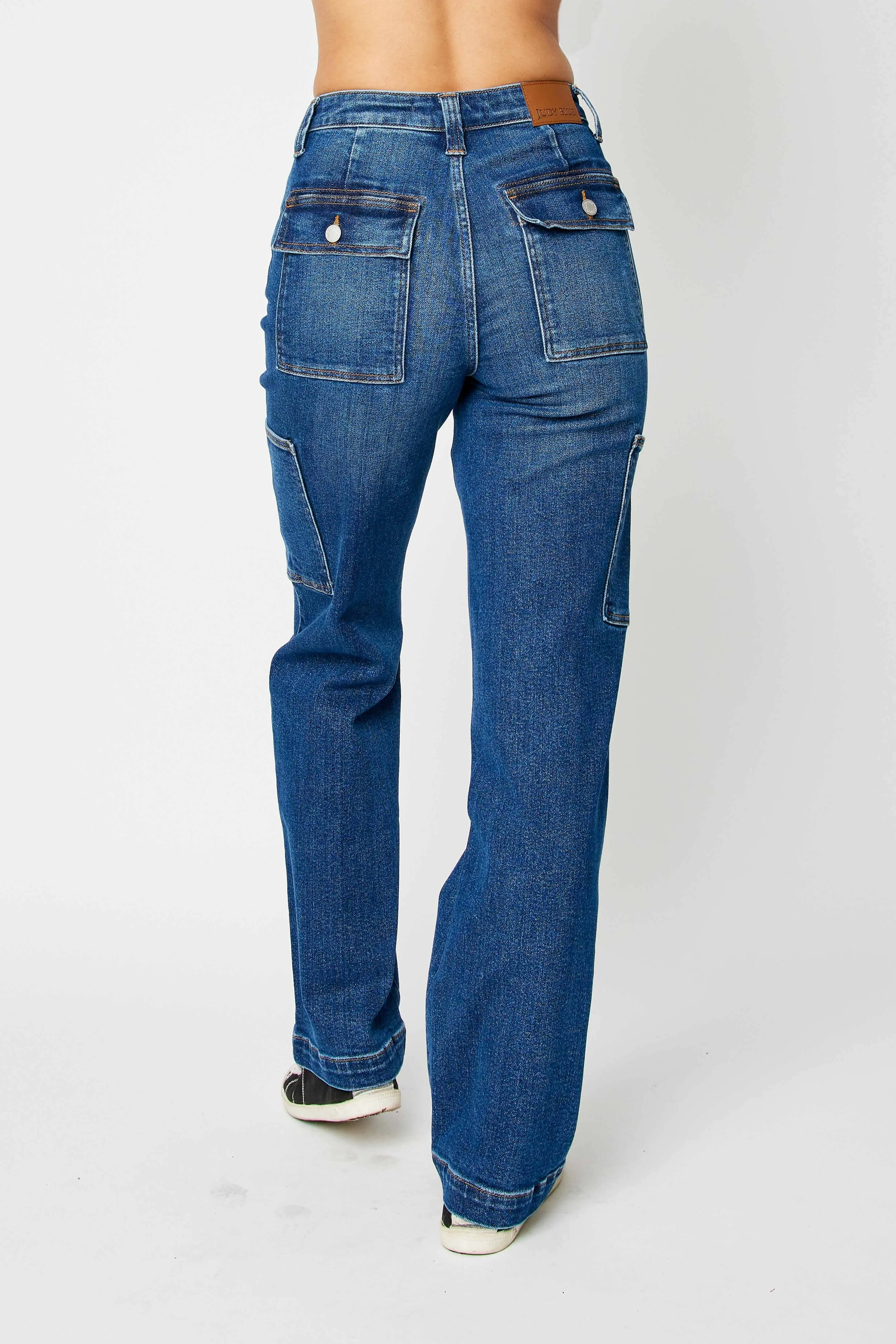 Judy Blue Cargo Jeans in Dark Wash Denim - Non Distressed Denim