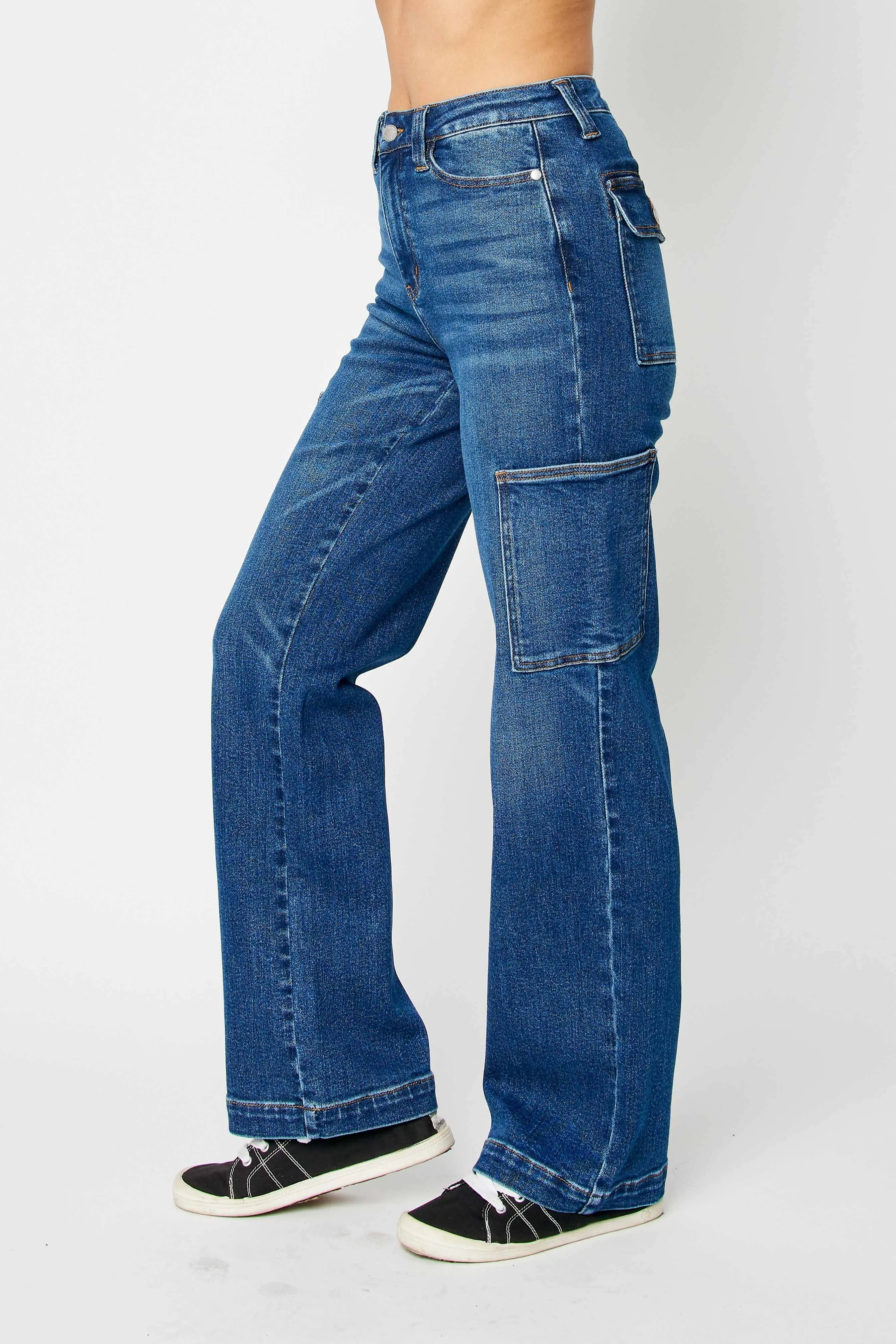 Judy Blue Cargo Jeans in Dark Wash Denim - Non Distressed Denim